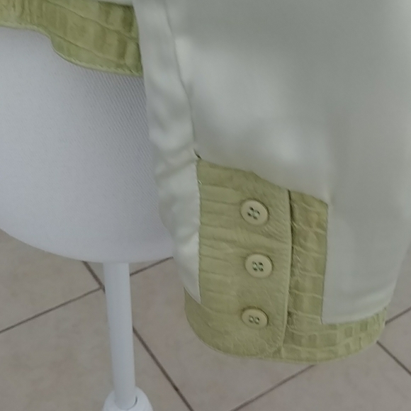 Jacket - Picture 9 of 11